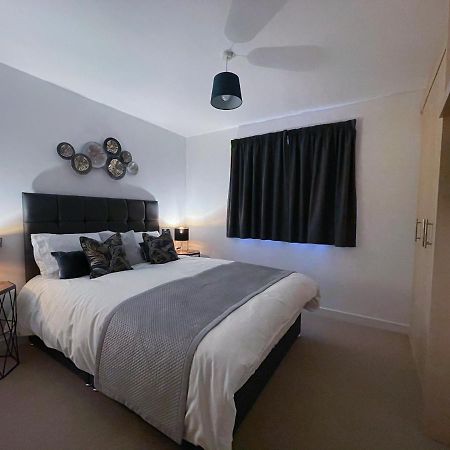Ferienwohnung Station Side Penthouse Wolverhampton Exterior foto